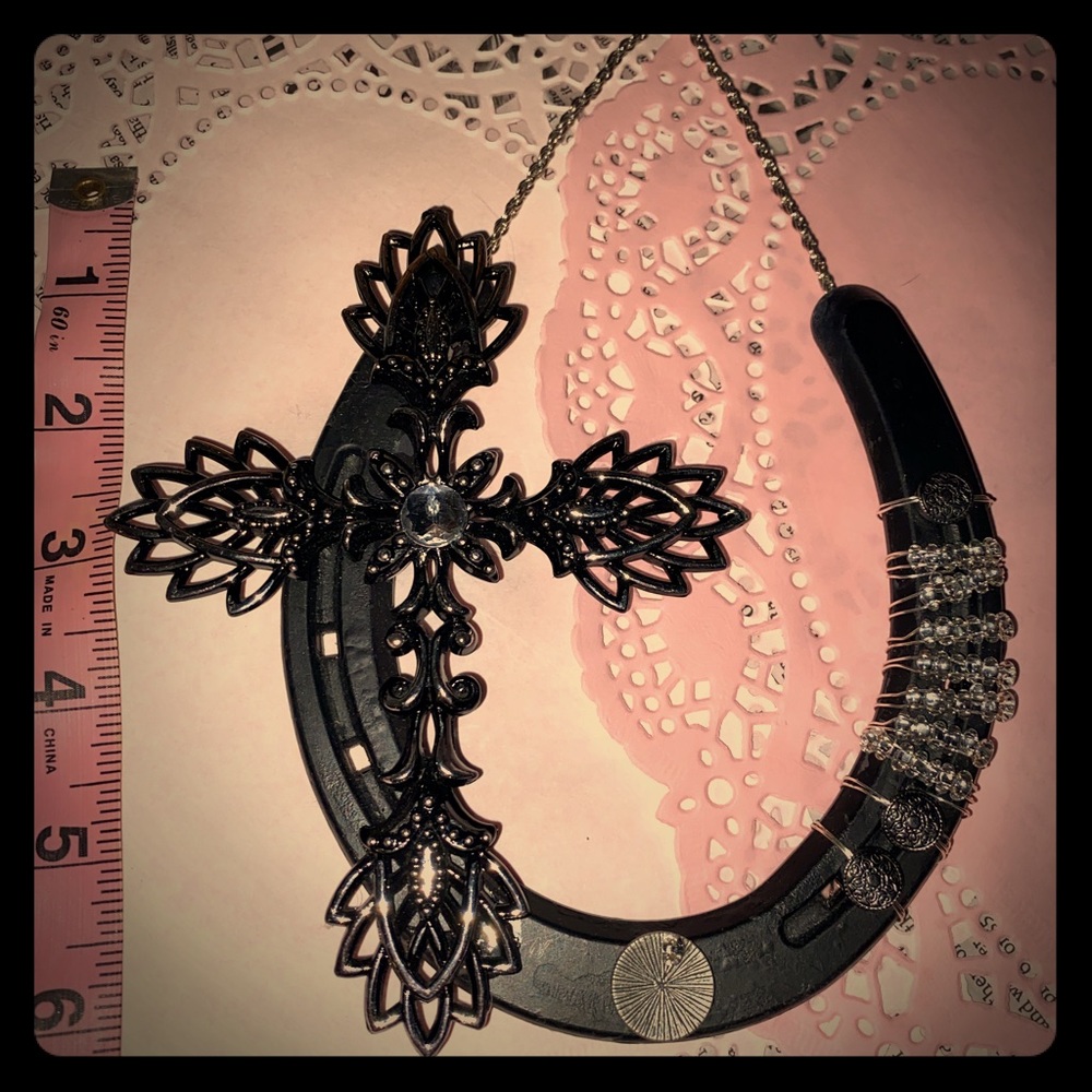 •HANDMADE HORSESHOE AND CROSS HANGING DECORATION•